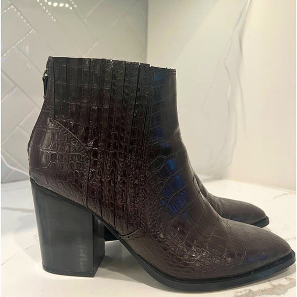 Zara burgundy and black ankle Boots size 38 - Picture 1 of 5